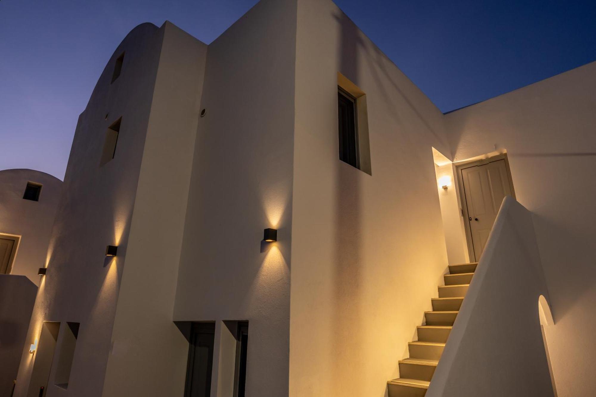 Nastram Suites Oia Exterior photo