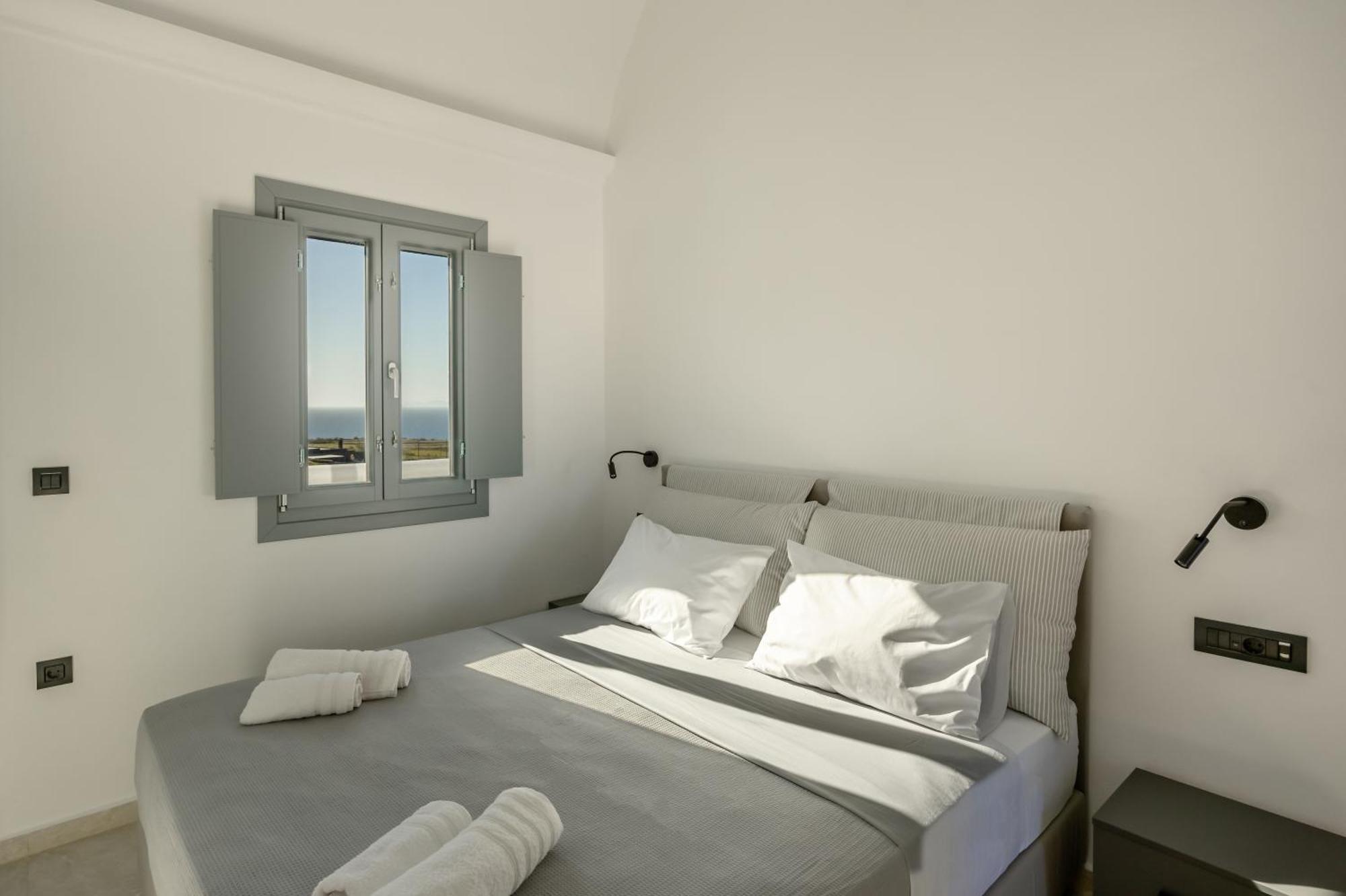 Nastram Suites Oia Exterior photo