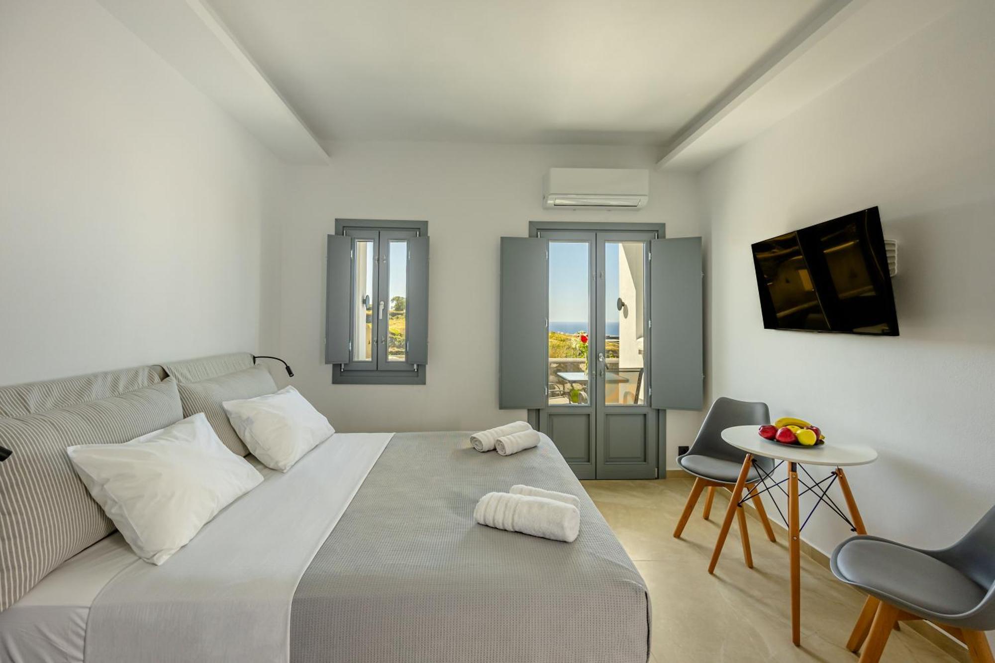 Nastram Suites Oia Exterior photo